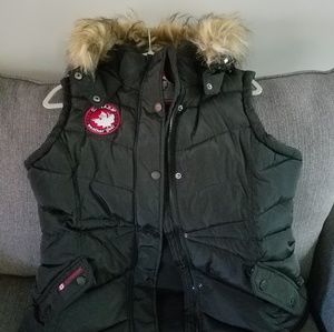 Canada Weather Gear Vest